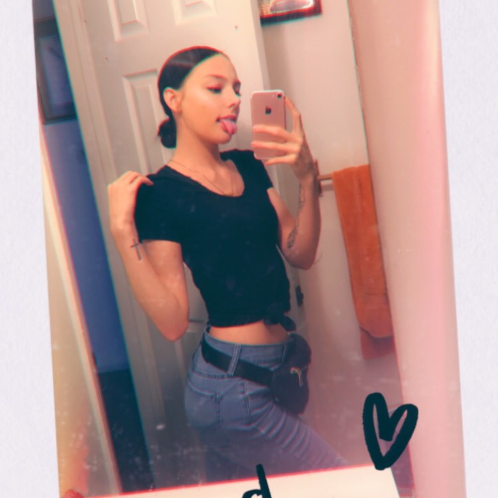 Meet your Posher, Alyssa